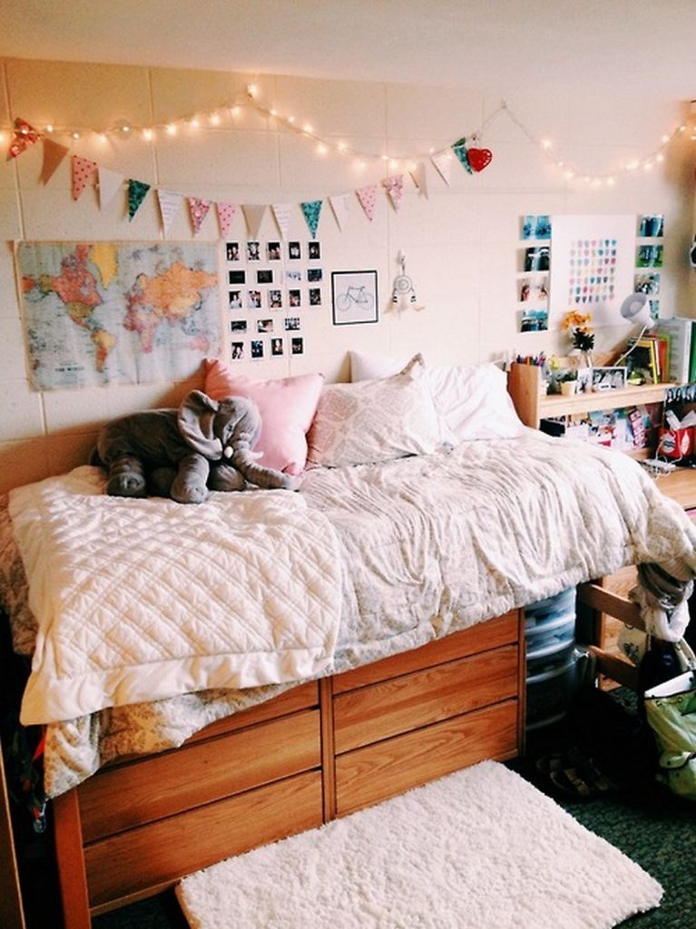 Cute and Cheap Ways to Decorate  Your College Dorm  Room 