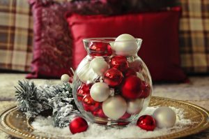 DIY Holiday Centerpiece Ideas | DIY Holiday Centerpieces | Holiday Centerpiece Ideas | Tips and Tricks for Holiday Centerpieces | Holiday Centerpieces | Holiday Decor | Holiday Decorations