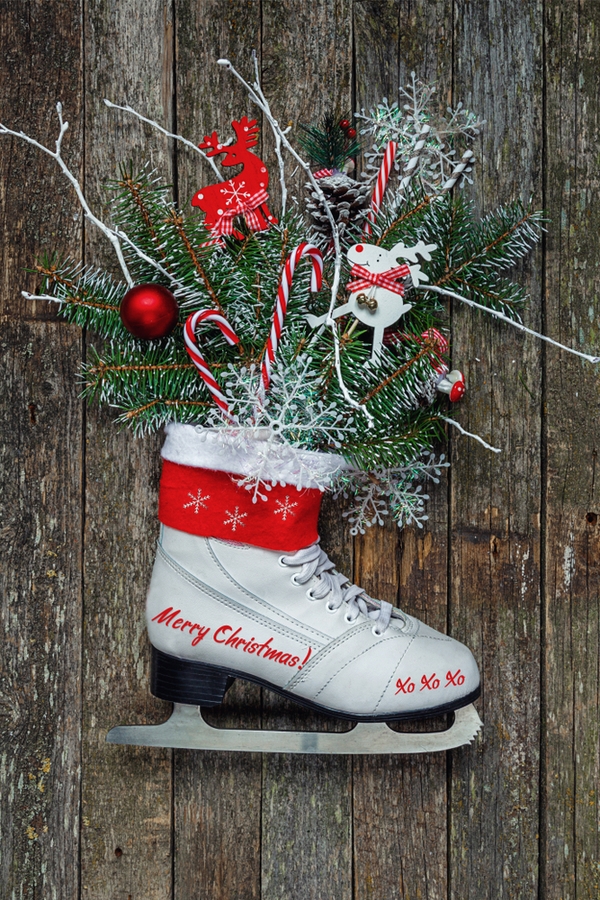 DIY Ice Skate CHristmas decor