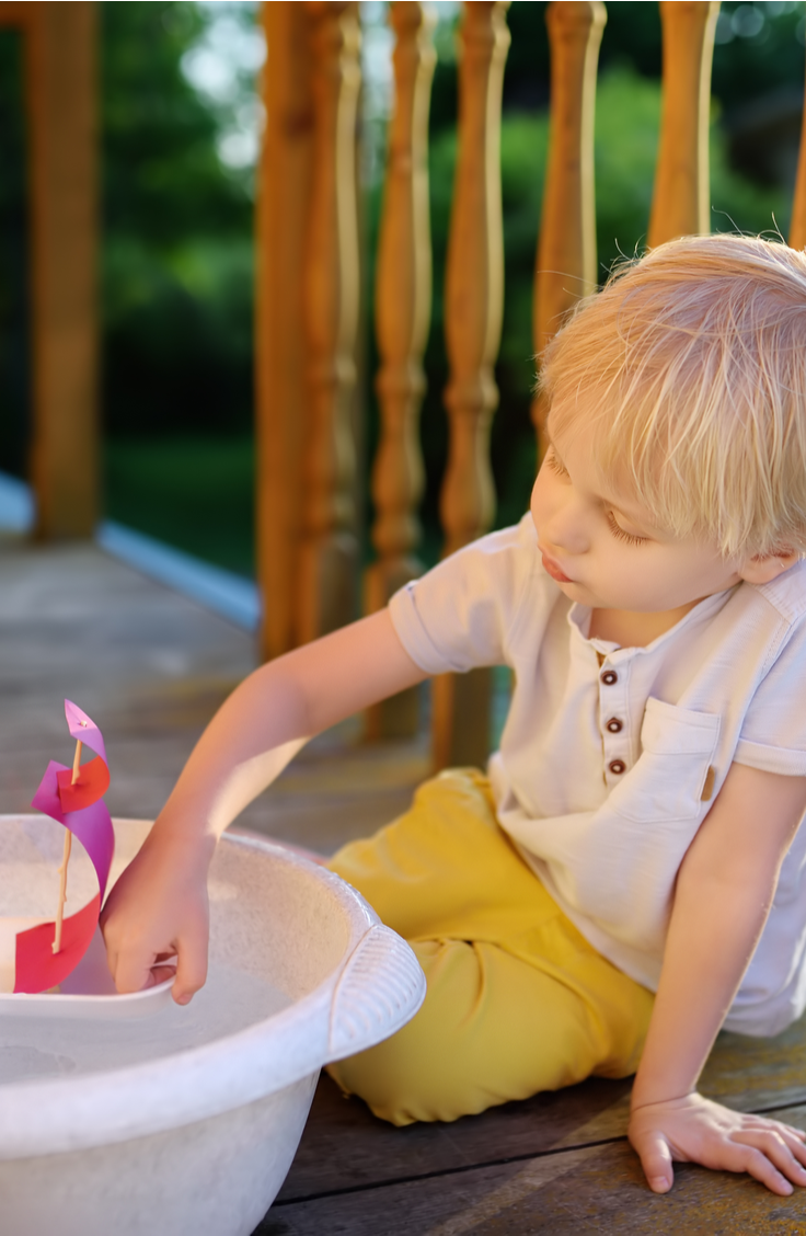 When it gets hot outside and your kids start saying "I'm bored," it's time to break out the creative games. If you haven't hit up your local Dollar Tree, then it's time. Not only can you get a lot of bang for your buck, but the folks at Dollar Tree are super creative when it comes to activities with their products! Sail boats are a classic way of having fun! 