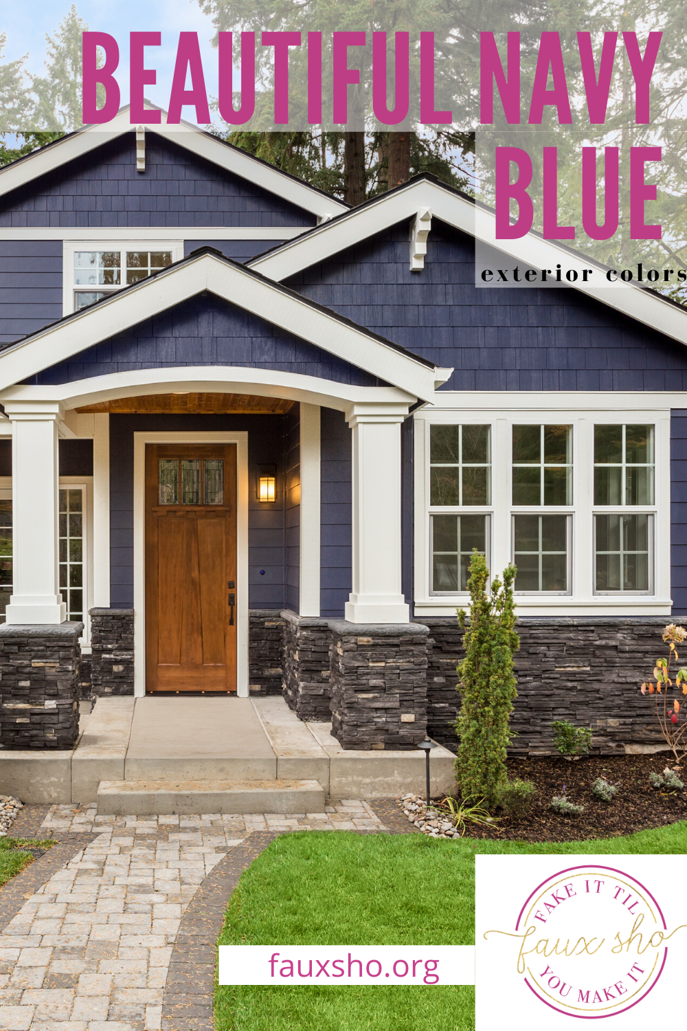 Nothing gives you as much impact as paint on the exterior of your home. Find the latest exterior colors that will totally update your home! #exteriorcolors #navybluepaint #fauxshoblog