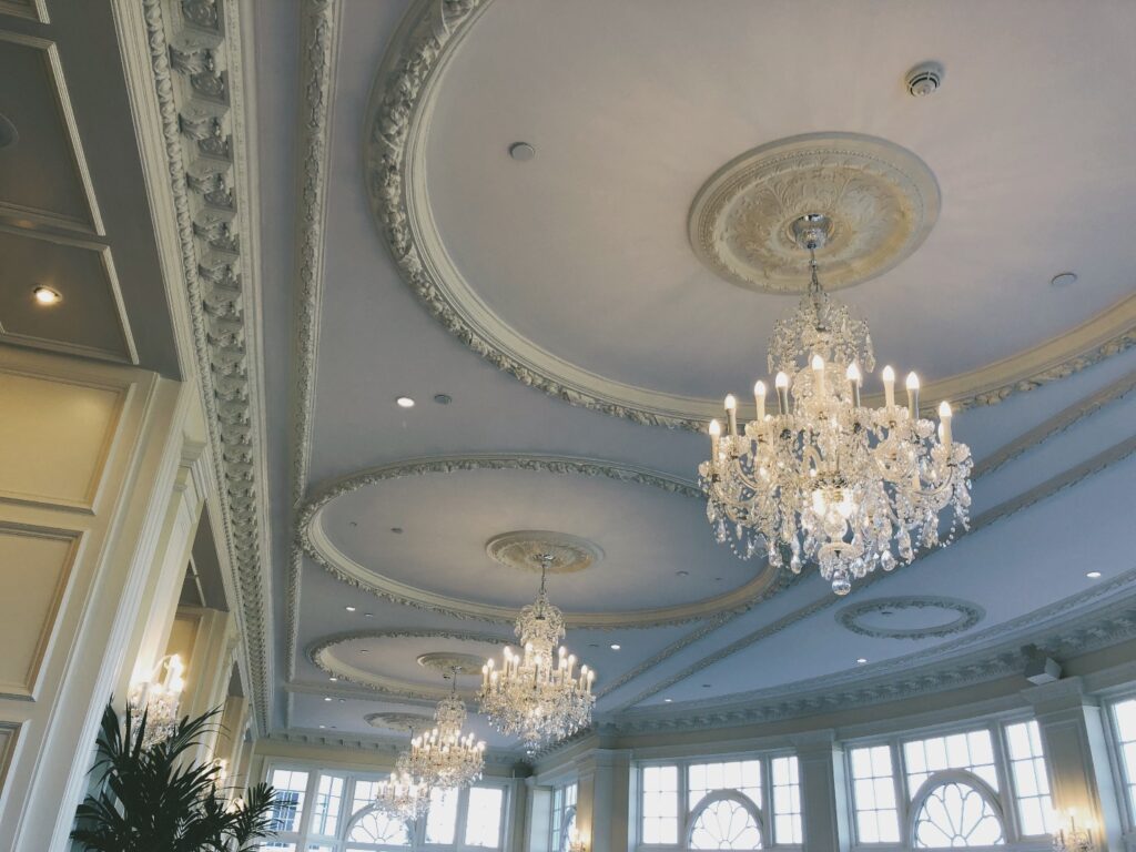 chandeliers for ceilings